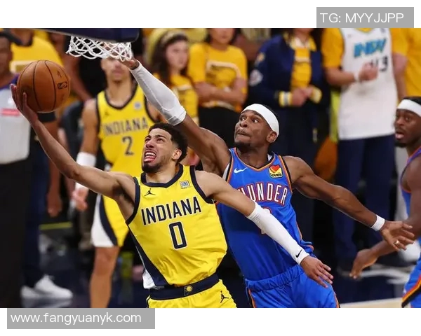 亚历山大突破分球 卡鲁索三分飙进