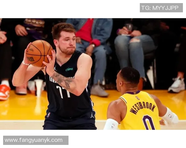 东契奇首秀14分 湖人轻取爵士